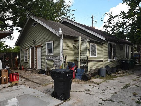 2nd image of 3908 Bering St