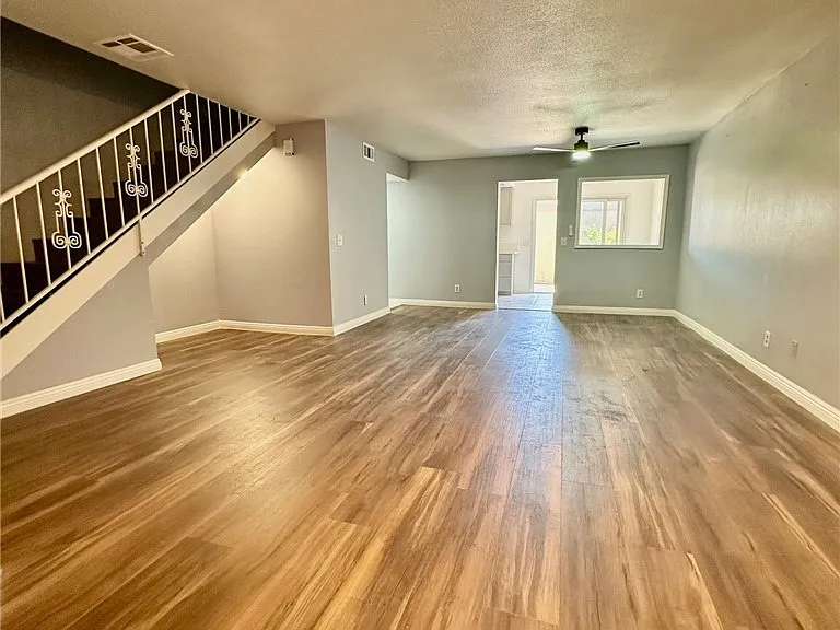 3384 Matvay St — Photo 6