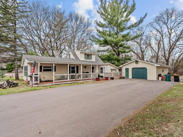 815 333rd Ave NE, Cambridge, MN 55008