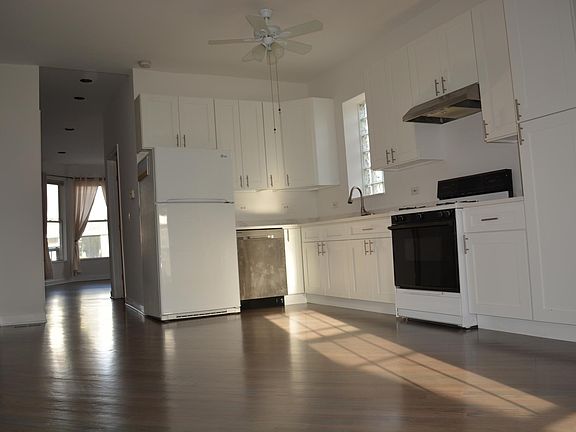 4th image of 3414 N Damen Ave #3