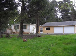 550 NE Washington St, Yachats, OR 97498