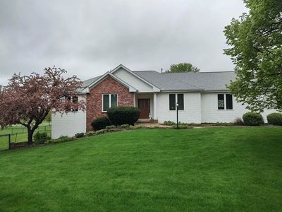 9245 N Oakleaf Ct, Byron, IL, 61010