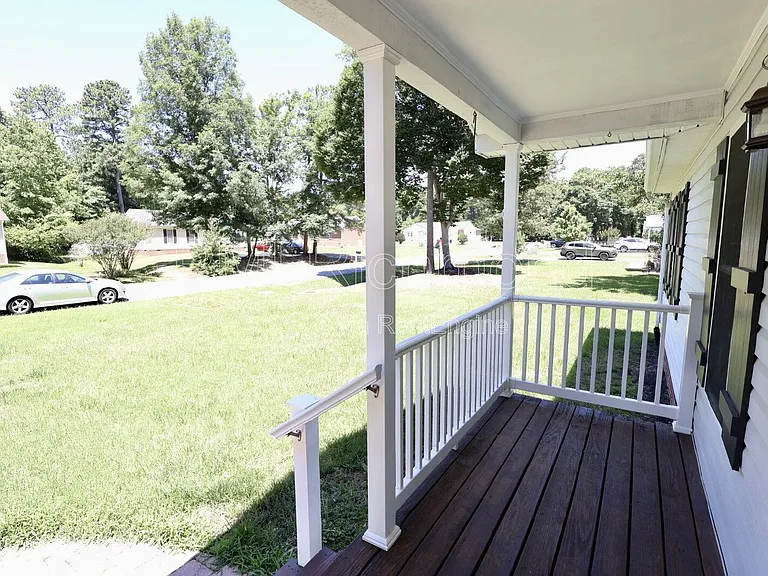 9713 Pampas Dr — Photo 4