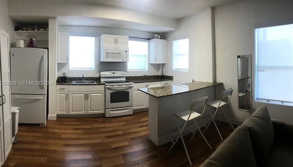 737 Jefferson Ave #103