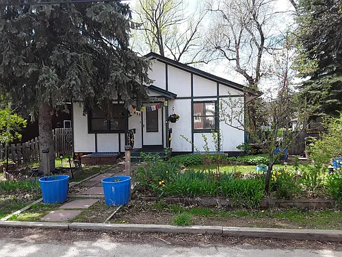 435 Park Dr Photo 1