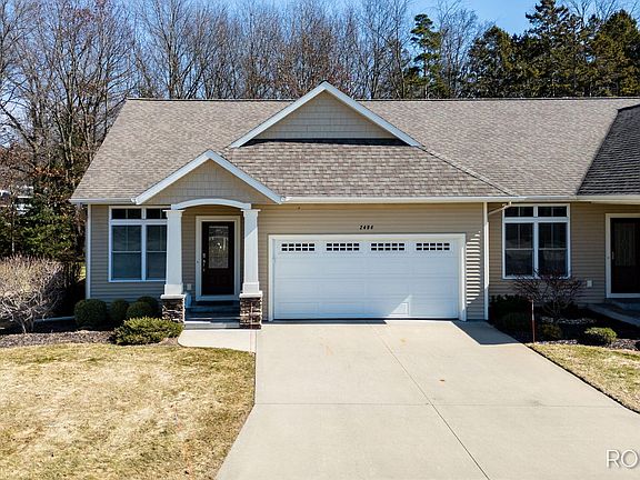 2nd image of 2494 Nuttall Ct