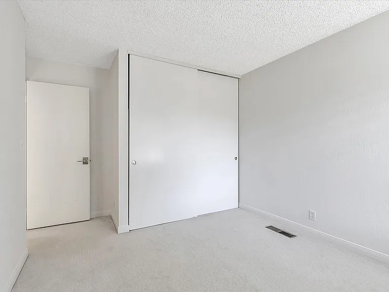 821 Figwood Ct — Photo 23