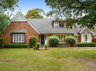 1011 E 2nd St, Pass Christian, MS 39571
