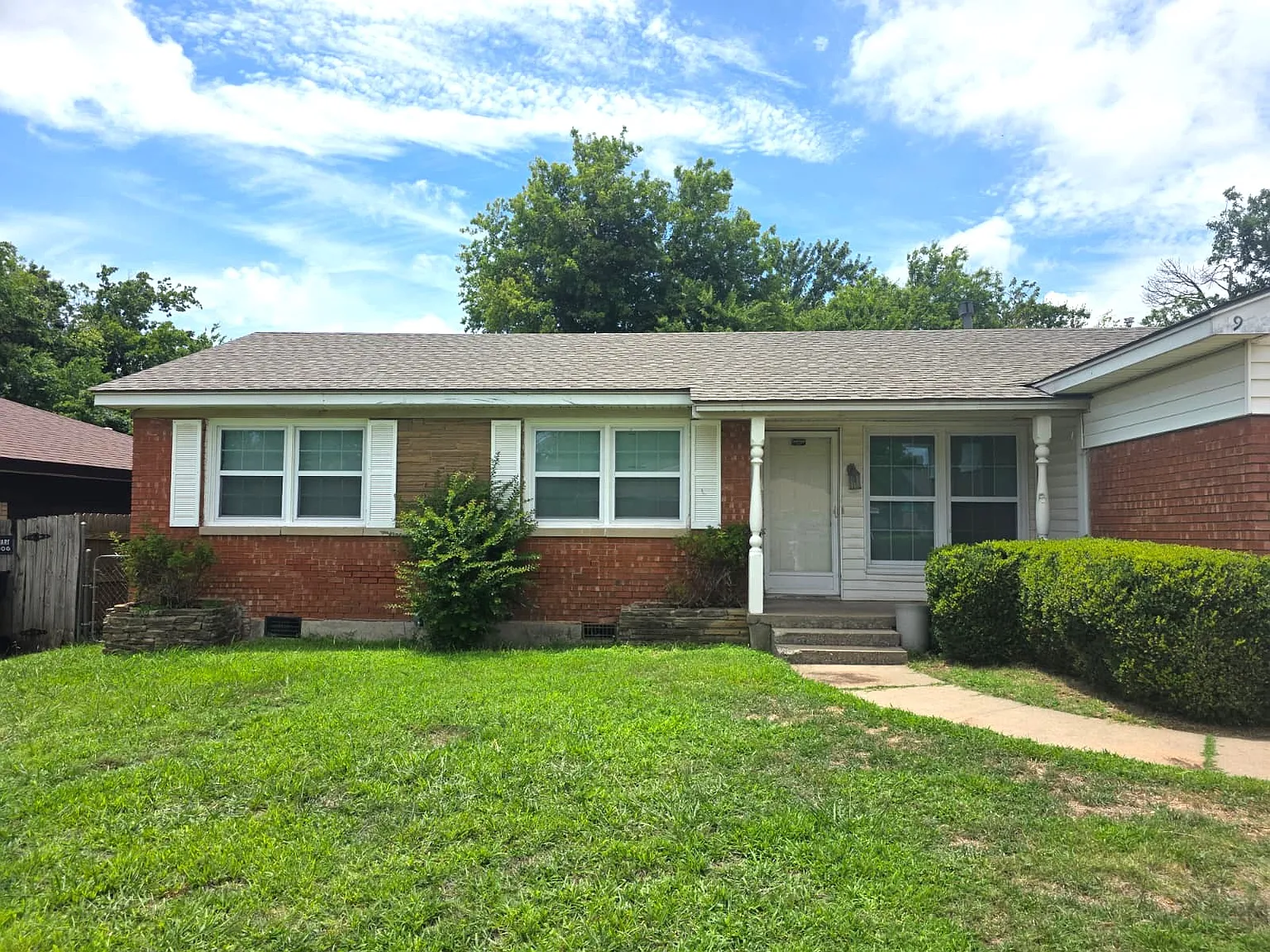 3 bed, 1119 sqft, $1,499 — Photo 2