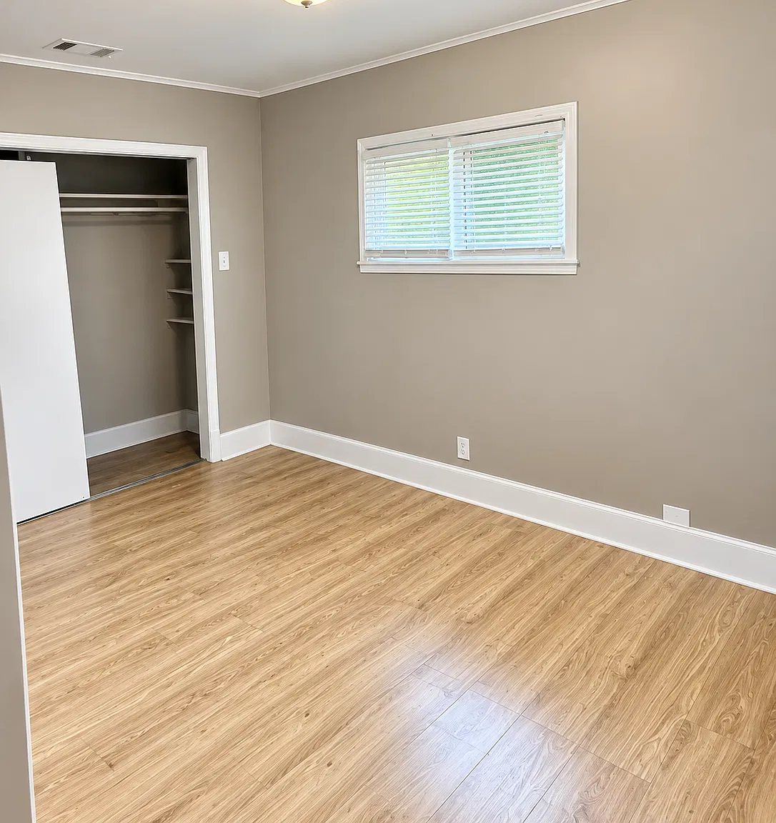 3 bed, $1,500 — Photo 4