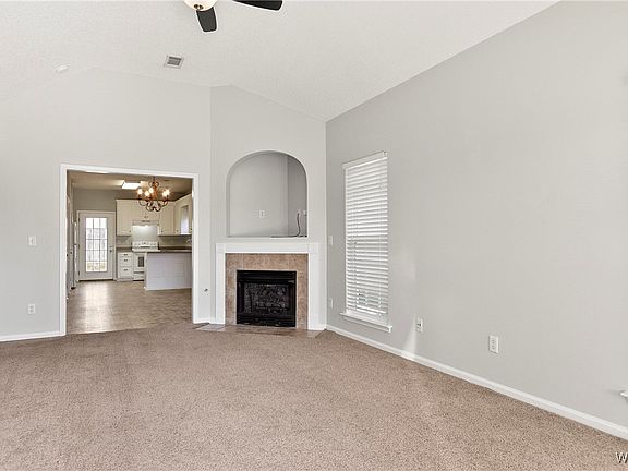 4th image of 2338 Starlight Dr