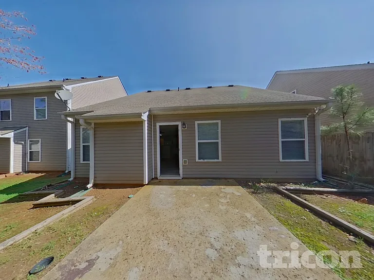 305 Little Creek Rd — Photo 15