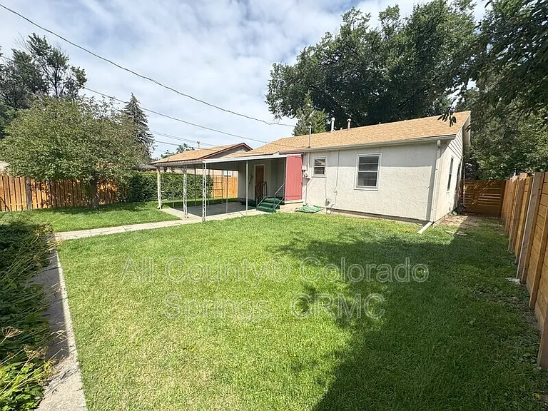 1407 E Platte Ave — Photo 26