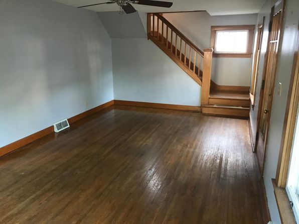 327 W Wabash St