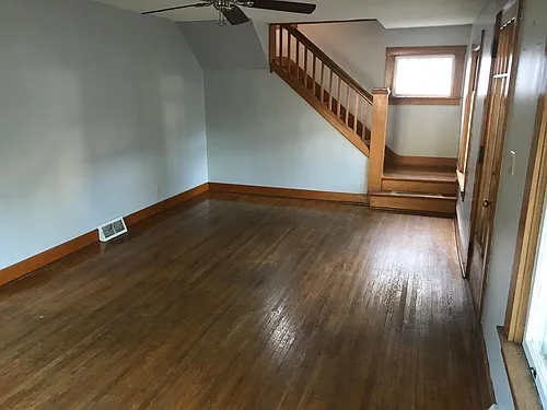327 W Wabash St Photo 1