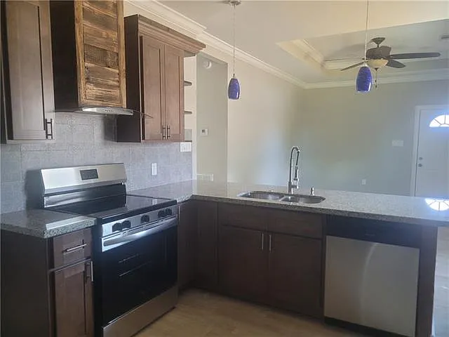 3711 Tournefort St — Photo 15