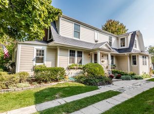 133 Wisner St, Park Ridge, IL 60068