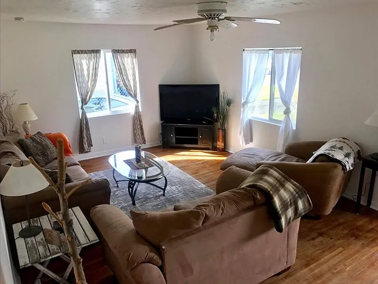 1308 Howard Dr SE — Photo 6