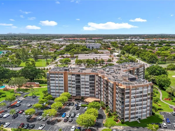 1100 Saint Charles Pl APT 219, Hollywood, FL 33026
