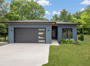 107 Park Dr, Edwardsville, IL 62025