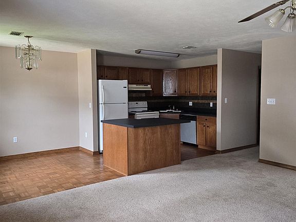 3rd image of 2621 Oak Meadow Pl