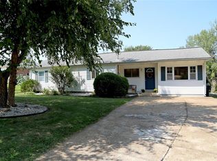 4527 Ringer Rd, Saint Louis, MO 63129