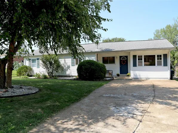 4527 Ringer Rd, Saint Louis, MO 63129