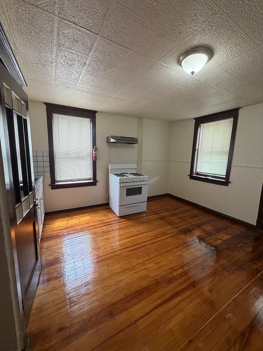 Building Photo - 4233 California Ave #2
