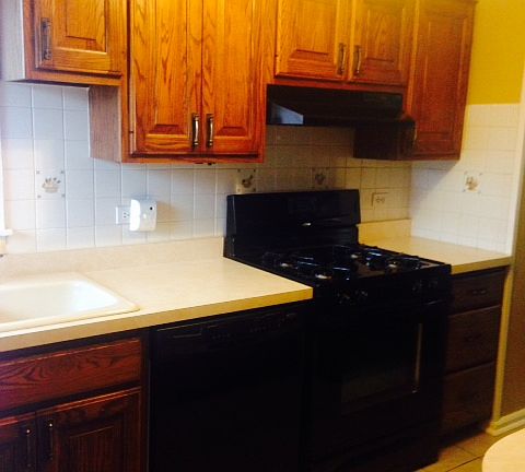 5th image of 223 W Madison St