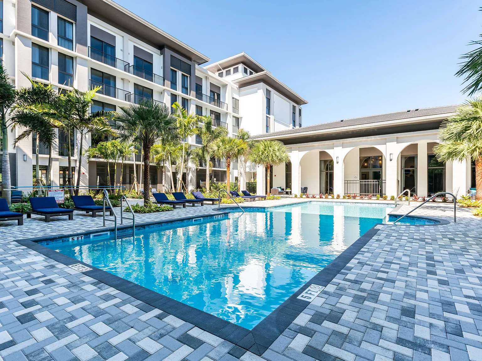 The Point at Palm Beach Gardens — Photo 3