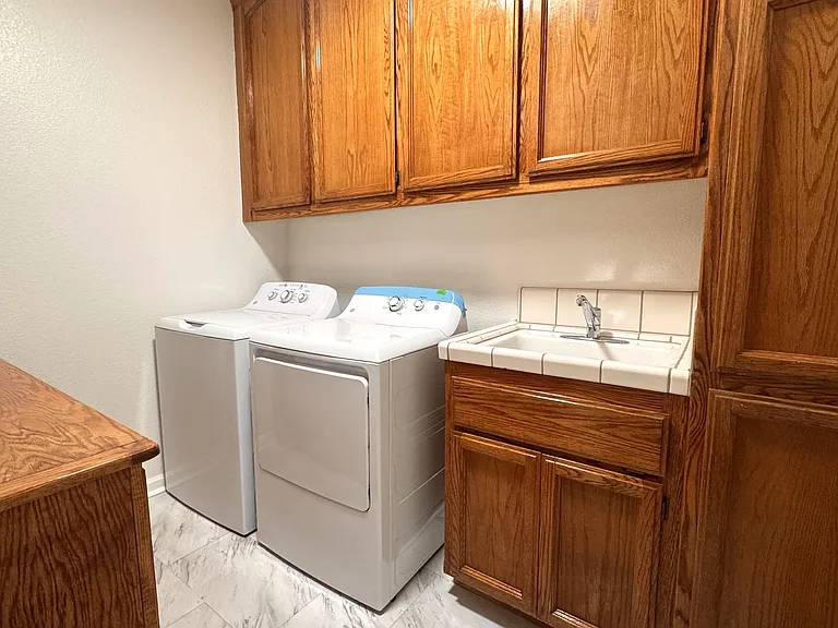 4216 Mepham Ct — Photo 16