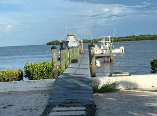 917 S Jade Dr, Key Largo, FL 33037