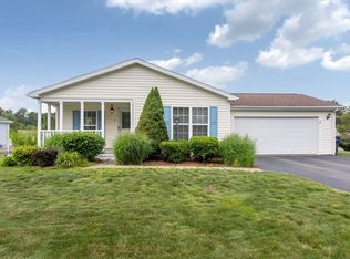 2 Alec Ln, Plymouth, MA 02360