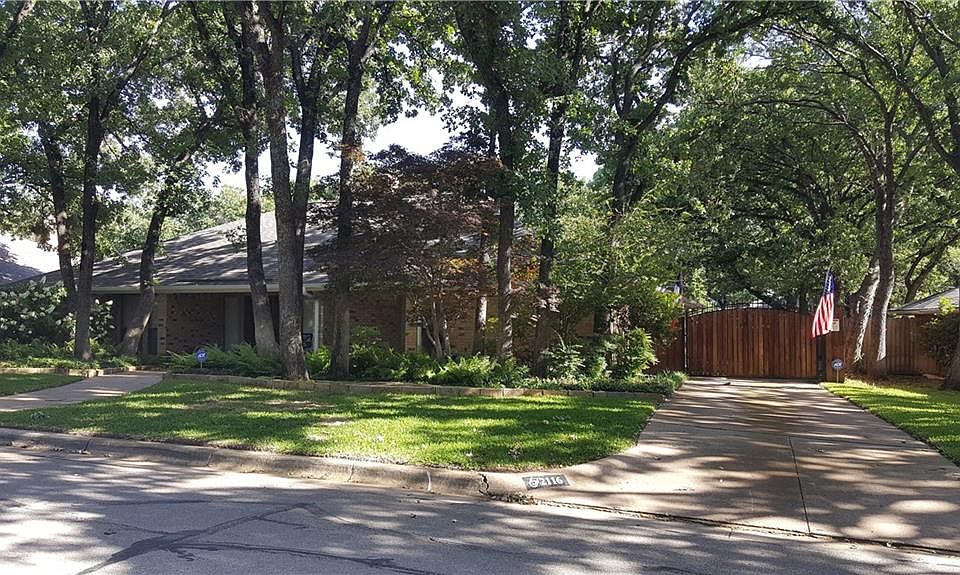 1st image of 2116 Riverforest Dr