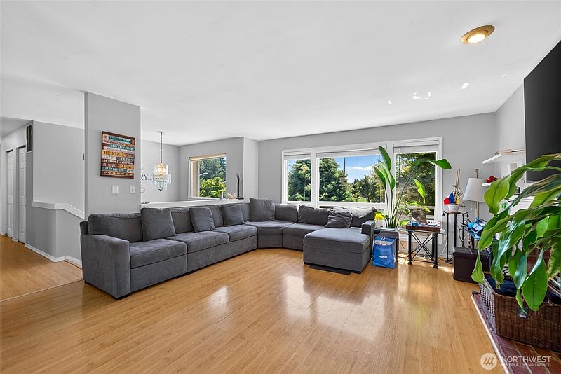 3rd image of 12516 SE 225th Court