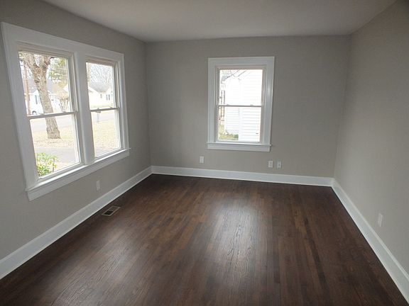 2nd image of 1006 Leaf Ave