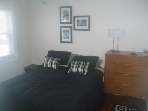 A nicly decorated Bedroom