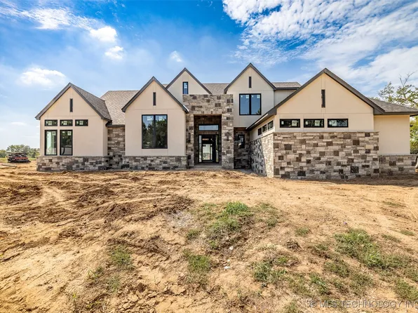 504 N 89th St, Broken Arrow, OK 74014
