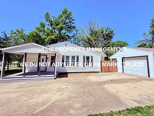 138 W Warren St Photo 1
