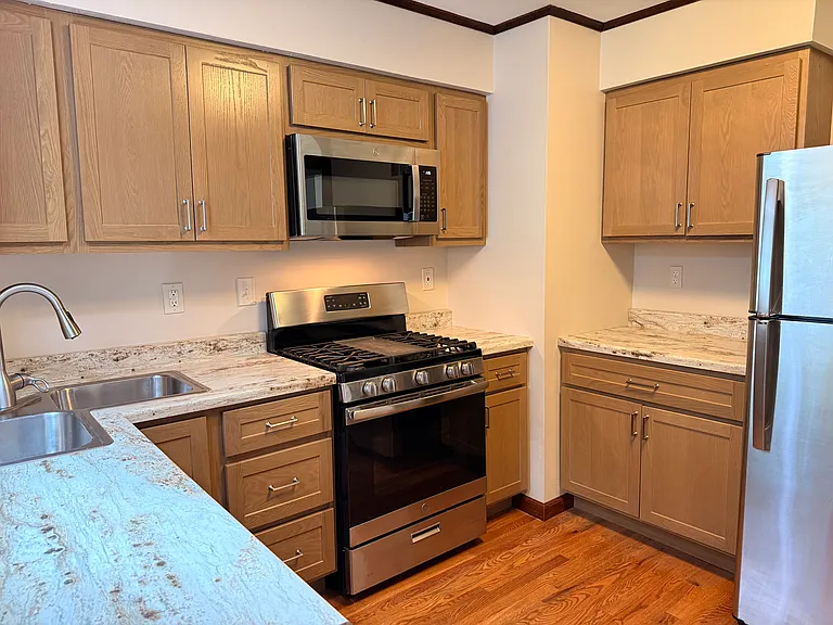 551 Rayburn Ave — Photo 12