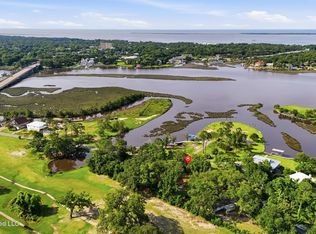 5712 Shore Dr, Ocean Springs, MS 39564