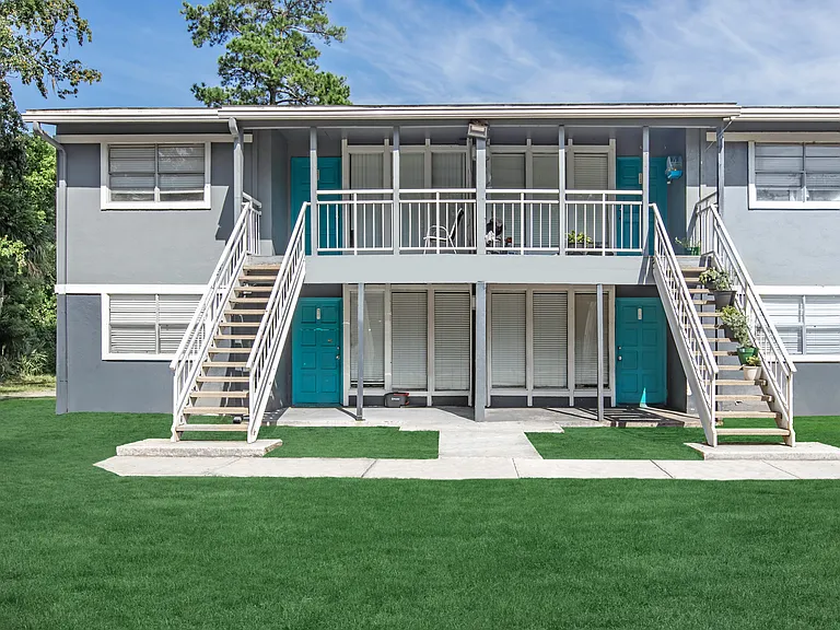 Lakewood Oaks Apartments — Photo 26