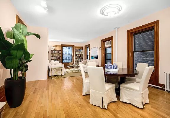 3rd image of 243 W 98th St APT 4E