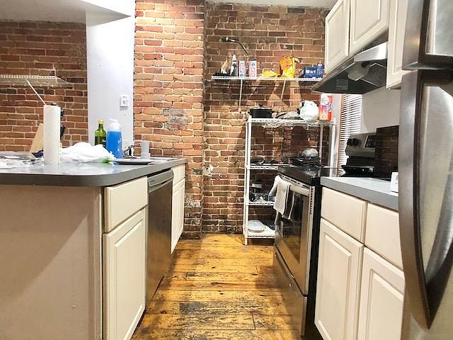 2nd image of 216 Hemenway St #U2