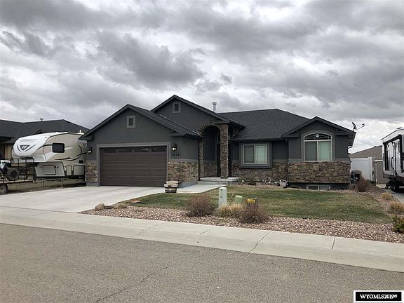 3rd image of 3829 Goshawk Dr