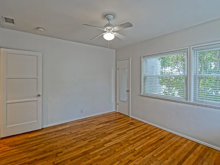 2911 Blaisdell Ave — Photo 29