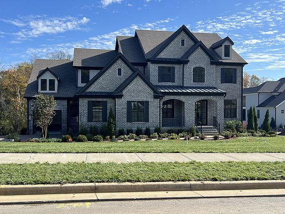 5th image of 1832 Dartmouth Dr