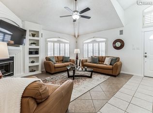 241 Lago Claro Dr, Horizon City, TX 79928
