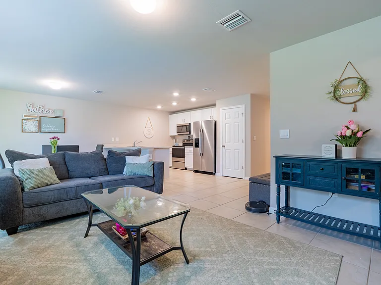22420 Sacramento Ave — Photo 10