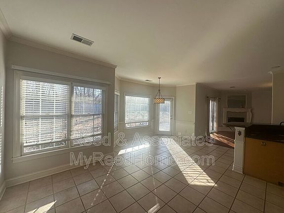 4th image of 525 Chickasaw Land Way